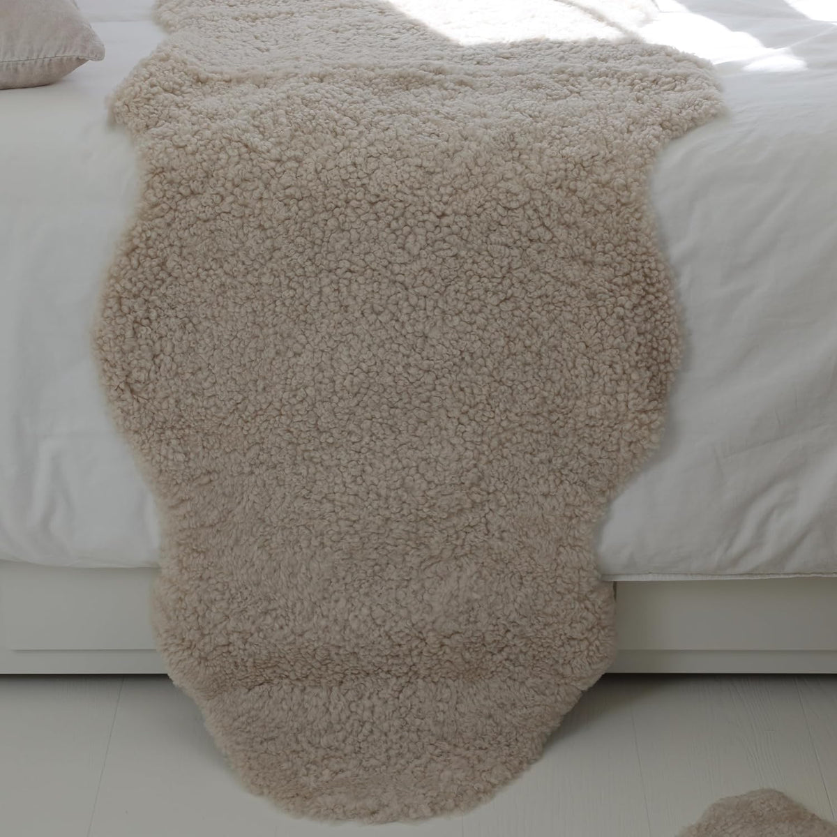 Podwójna skóra owcza Merino z krótkim włosiem 170x60 cm – Nordic Sheep